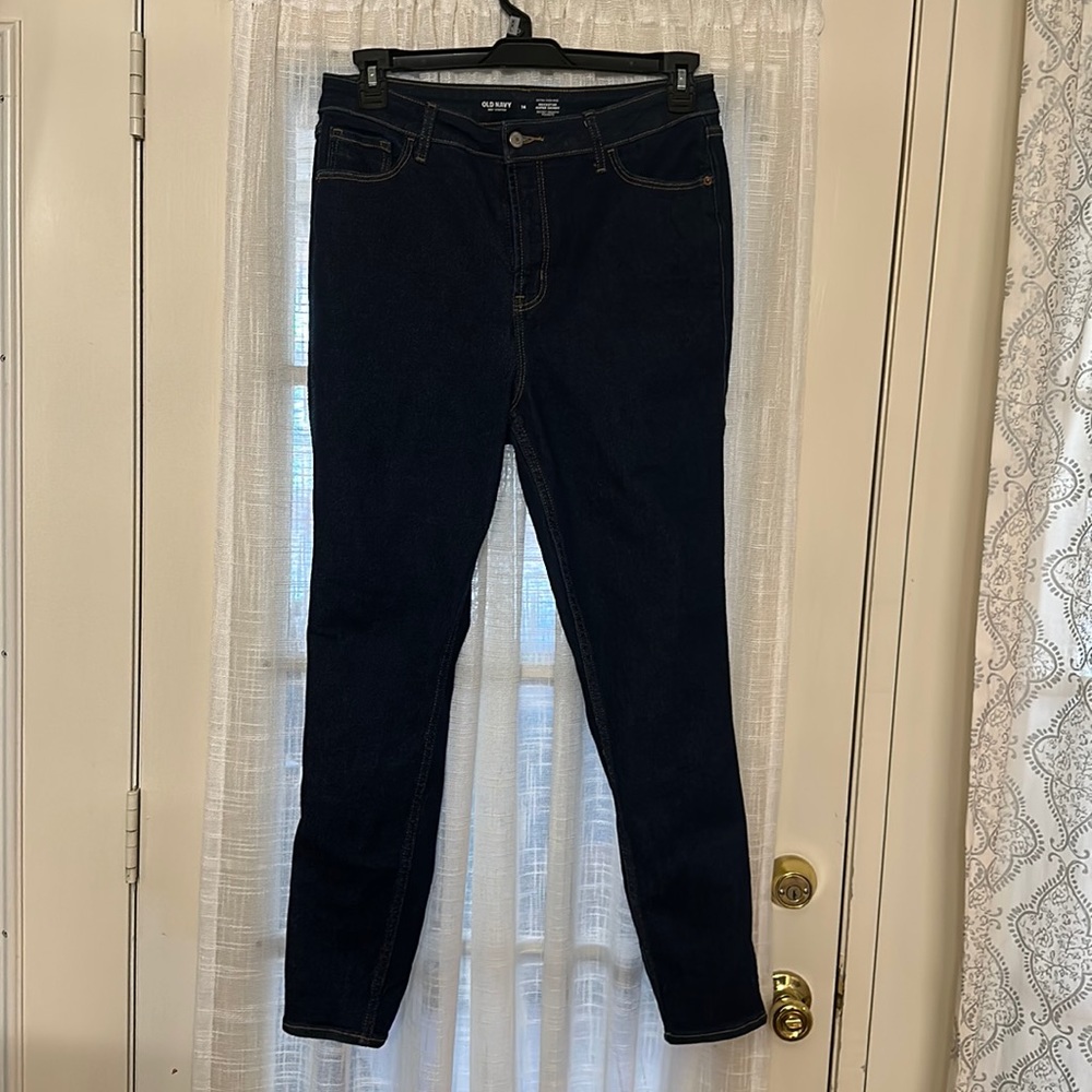 Women’s Old Navy Rockstar Super Skinny jeans